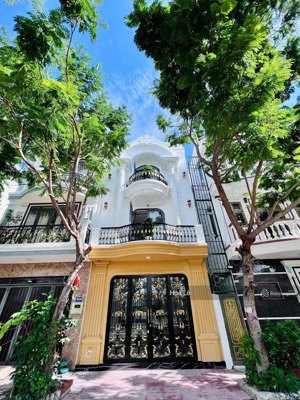 bán nhà đẹp công viên khu đô thị hà quang2 nha trang