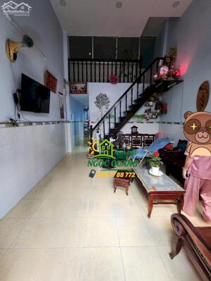 BÁN NHÀ ĐƯỜNG NGUYỄN VĂN QUÁ, NGAY CHỢ CÂY SỘP, 4x14m, SHR