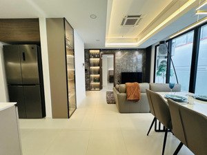 căn mặt sông duy nhất còn lại tại landmark tower