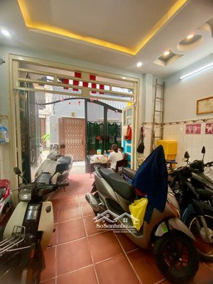 bán nhà hồ thị kỷ 45m² 3 tầng 10.5 tỷ hẻm đẹp sát mặt tiền