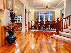 bán biệt thự dt 310m x 5 tầng thang máy có hầm x mt 15m 9x tỷ. đơn lập tại kđt mới dịch vọng