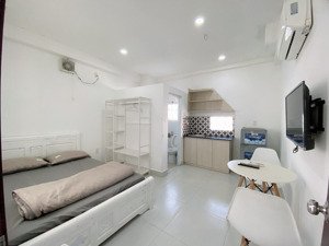 phòng full nt giá 4,5tr có thang máy máy giặt ngay trần quý cáp bình thạnh