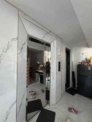 bán gấp nhà mặt phố nguyễn văn cừ, 17 tỷ, 51.5m2, 4pn, 4wc, pháp lý đầy đủ