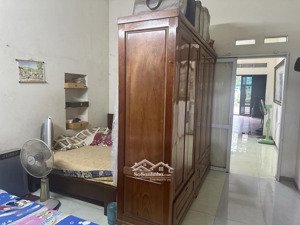 bán nhà ninh hiệp hiếm người bán trung tâm dân cư đông đúc