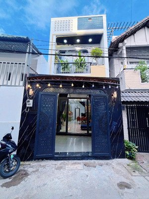 bán nhà bình thạnh đường hoàng hoa thám dt 63m2, sổ hồng riêng
