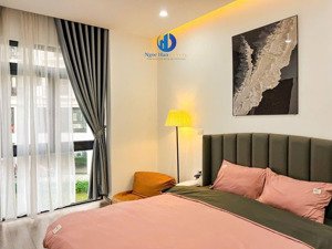 cho thuê shop tmdv đối diện vincom, view biển nước mặn. có 6pn full đồ cao cấp