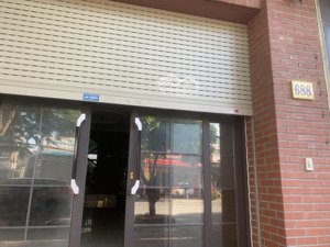 cho thuê từng tầng hoặc cả nhà mặt phố ngô gia tự. vỉa hè rộng