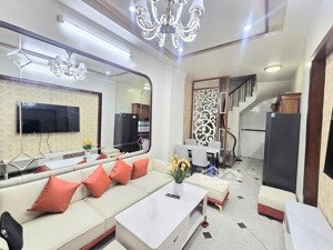 nhà đẹp kim mã, 1 phút ra phố, ô tô cách 20m, ba gác chạy, nhà mới, full nội thất, 40m2*4t