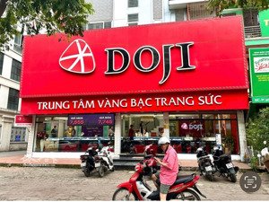 lô góc mặt phố nguyễn chí thanh - dt 100m - nhận diện thương hiệu - vị trí đắc địa