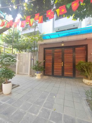 bán nhà phân lô khu đô thị định công vỉa hè kinh doanh đỉnh. 102m,5 tầng,mt 5m.