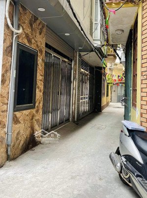 nhà ở đống đa - 2 mặt ngõ trước sau - vài bước mặt phố - thiết kế hiện đại - ko gian thoáng sáng.