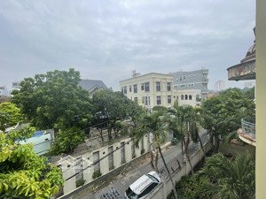 bán nhà riêng diện tích 110 mét vuông, 1 trệt 3 lầu, hẻm xe hơi 6 mét phường 27, bình thạnh