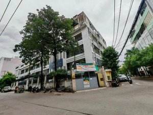 duy nhất! chắc chắn không có căn thứ 2! góc 2 mặt tiền phú nhuận, 46 x 30m cn: 1558.4m2 - 169.9 tỷ