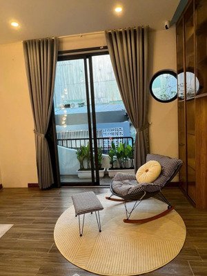 bán gấp nhà mặt tiền trung tâm hải châu, đầy đủ công năng, nội thất xịn xò, sân thượng thoáng mát