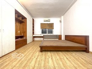 mặt ngõ phạm văn đồng - lô góc 2 mặt tiền - gần ô tô - gần phố