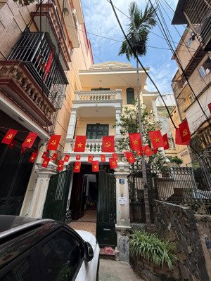 cho thuê nhà mặt ngõ nguyễn chí thanh, có thể vào ở ngay!