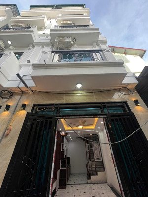 nhà dương nội ngay gần aeon mall - hà đông , lê trọng tấn ,5 tầng 35m2 oto sát nhà giá chỉ 5,95 tỷ