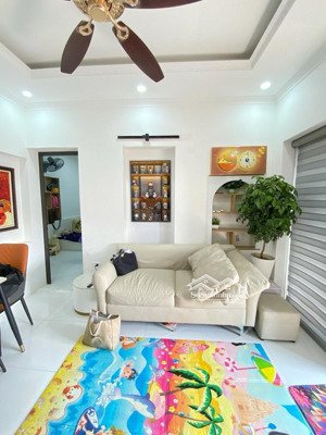 bán căn hộ tt trung tâm quận đống đa, 5pn, lô góc, bãi gửi xe trước nhà dt 150m2*2 tầng*giá 4,55 tỷ