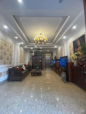 bán nhà ngã tư chùa bộc - thái hà- tây sơn. 52m,6 tầng thang máy, kinh doanh.