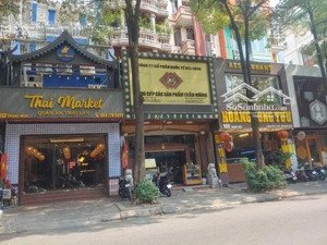 cho thuê nhà mặt phố trung hòa, 140m² x 4 tầng, mt 6m, vị trí trung tâm, giá thuê 100 triệu/tháng