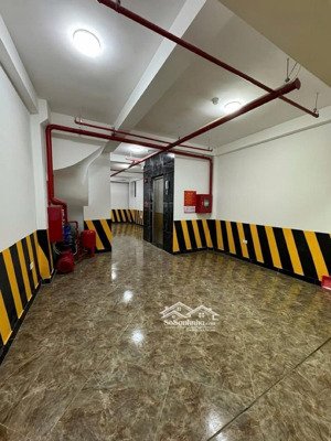 ccmn dòng tiền khủng-trường chinh - khương thượng-8 tầng thang máy-13 phòng kk-50m-15.8 tỷ