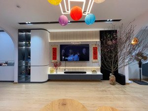 chính chủ bán ch 80m2, 3n2vs, ban công đn - giá 5,6 tỷ tại xuân mai riverside mỗ lao 