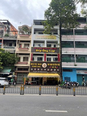 rẻ nhất quận 5! chủ cần bán nhà mặt tiền đường trần phú p8 quận 5.dt:8x17m2 giá 52 tỷ.5 tầng.