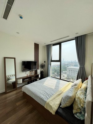 bán chung cư thấp tầng giáp bát hoàng mai dt 70m2 lô góc , có 3 ngủ , 2vs giá 4,2 tỷ