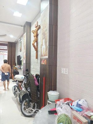 nhà đẹp chính chủ lê hoàng phái gần cityland, sân bay 5pn, 5wc hẻm ô tô tới nhà