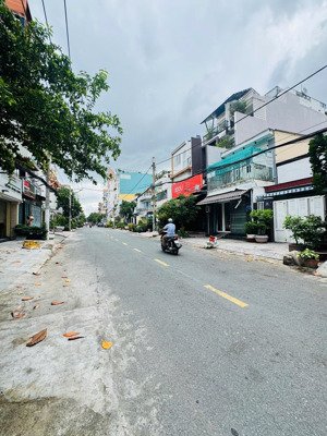 bán nhà mt kinh doanh phan huy thực gần chợ sáng tân quy quận 7 | giá tốt