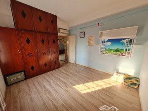 cho thuê chcc 2pn-1wc, nhà sạch đẹp, gần trung tâm full tiện ích, giá thuê tốt