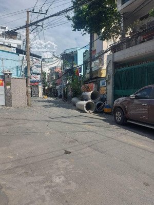 nhà 3 tầng hiếm giữa tân bình giá chỉ hơn 2 tỷ sát âu cơ phường 10 hẻm ô tô