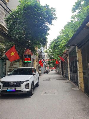 bán nhà đẹp long lanh phố trần khát chân, hai bà trưng ô tô đỗ cửa, gần phố, 5t thang máy,hơn 18 tỷ