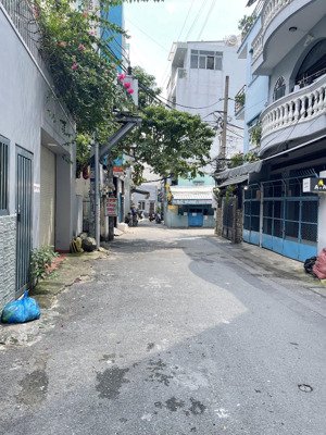 nhà hiếm trung tâm - ngay ngã tư hàng xanh 2 căn riêng ngang 8m dòng tiền 15tr/tháng - chỉ 6,3ty