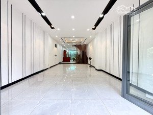 cho thuê nhà kinh doanh 3 tầng 4 phòng ngủ full nội thất kđt hà quang 2 giá 25 triệu/tháng