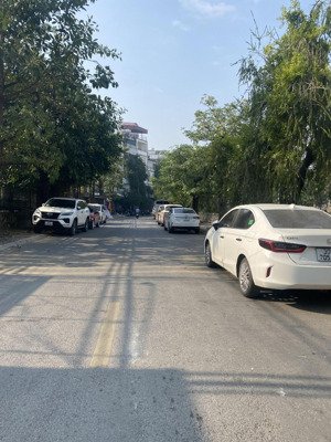 chính chủ xala nhà dân xây 57m2 - 4 tầng - mt4,2m giá 9,5 tỷ ô tô đỗ cửa, thông, thoáng trước sau