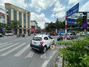 nhà đẹp, ngõ nông, đường điện sáng, 3 bước chân ra phố bạch mai- hộ khẩu hai bà trưng