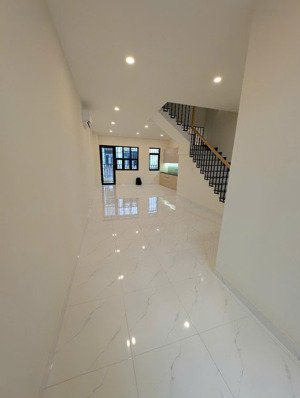 nhà phố liền kề tại sim city. bán 7.8 tỷ 3 tầng