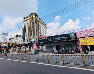 bán nhà siêu vị trí mặt tiền nguyễn thị minh khai, dt: 9x32m - 2 tầng - giá bán: tl