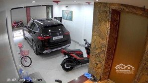 bán nhà riêng phố nguyễn đức cảnh.3 mặt thoáng.ô tô tránh nhau.7 tầng thang máy.61m2 giá 23.5 tỷ.