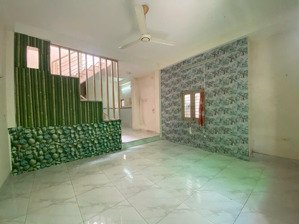 5.35 tỷ - cần bán gấp bán nhà trung tâm bình thạnh - bùi đình túy - dt 50m2 - ngang 6.8m vuông vức