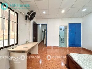 cho thuê phòng ban công gần khu vực sân bay ban công- gần công viên hoàng văn thụ