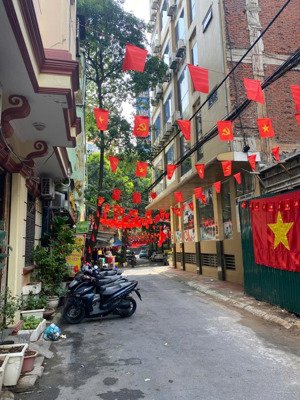 bán nhà phố lạc long quân, 48m2, 6 tầng thang máy, ô tô vào nhà, kd, 13,8 tỷ( cực hiếm)