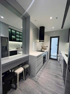 duy nhất căn 120m2( 3pn+3vs)- vốn vào 2.4 tỷ- nhận nhà ở ngay- hỗ trợ 15th lãi suất 0%