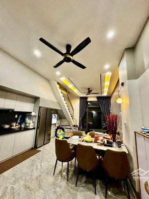 4ty250 tl em bán gấp căn nhà lầu đúc ,thổ cư gần chợ trảng dai.