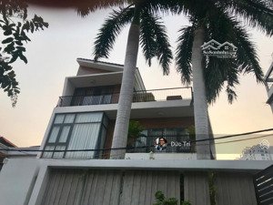 bán biệt thự khan hiếm xuân thủy, thảo điền q2 dt 18x25m- 3 tầng hồ bơi giá giảm 10 tỷ