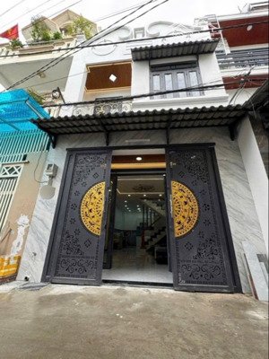 bán gấp căn nhà 1t1l, 2pn, 2wc 75m2 đang cho thuê 8tr/tháng gần chợ tân chánh hiệp, quận 12