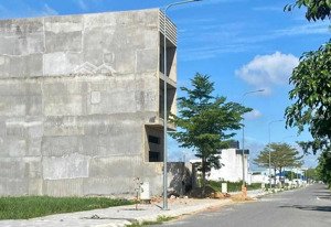 bán gấp lô đất 65m2-1tỷ850 trường lưu,quận 9 cạnh chợ, nhiều tiện ích, đầu tư tốt giá mềm