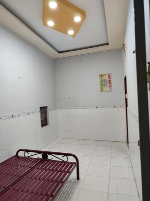 cho thuê nhà nguyên căn 6 triệu/tháng, gần chợ thủ dầu một