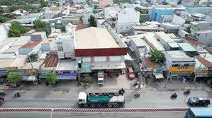 bán nhà góc 3 mặt tiền đường huỳnh tấn phát, phú mỹ ,quận 7
(dt: 19 x 28m - 524.3m2 - 80,99tỷ )